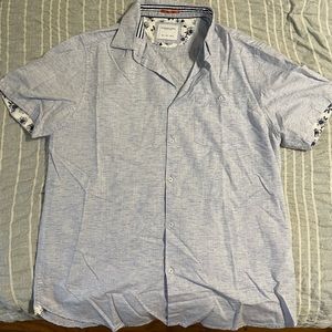 NEW men’s button-up tee